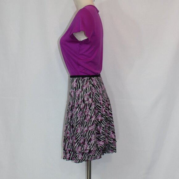 Diane von Furstenberg Silk Flouncy Floral Purples, Blacks White Skirt size 10 - Picture 2 of 6